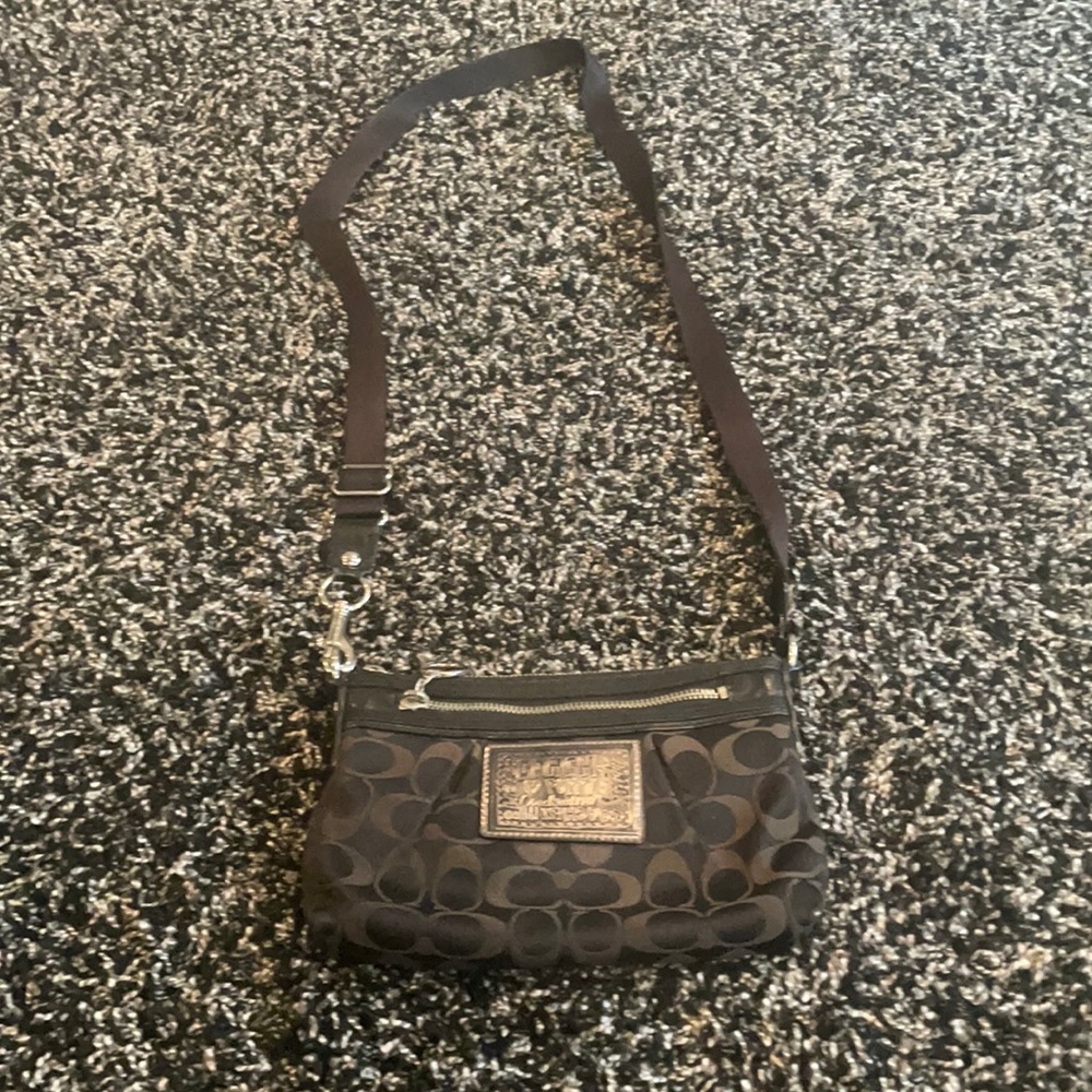 Coach Poppy Signature C Swingpack Crossbody Purse